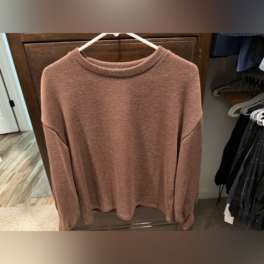 Madewell size small brown sweater.